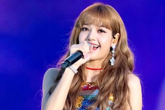 Lisa (BLACKPINK) lần đầu chia sẻ về quãng thời gian thực tập khó khăn trong Idol Producer