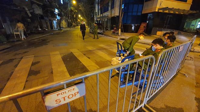 Sở Y tế Hà Nội: 27/33 người tiếp xúc gần cô gái dương tính virus corona có xét nghiệm âm tính-2