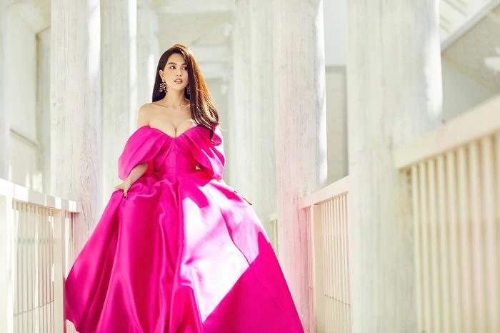 Ngọc Trinh lấn át Trương Quỳnh Anh khi đụng hàng nhờ vòng 1 o ép đến ngộp thở-5