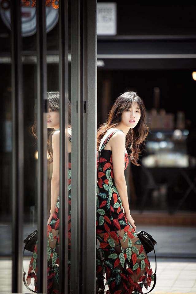 Một thời là đối thủ hoa hậu Tiểu Vy, sau sinh con với đại gia, ngọc nữ 9X lộ eo bánh mì-1