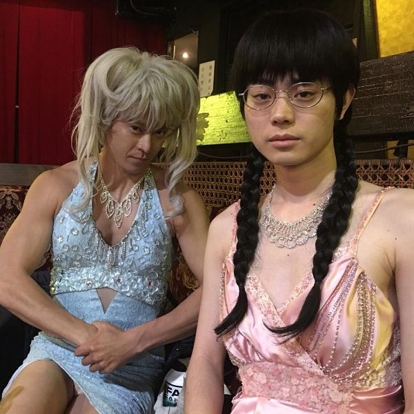 Đến tác phẩm siêu "bựa" "Gintama" thì bung xõa vô bờ bến. Nhan sắc giả gái hiếm có khó tìm khiến ai cũng phải thảng thốt