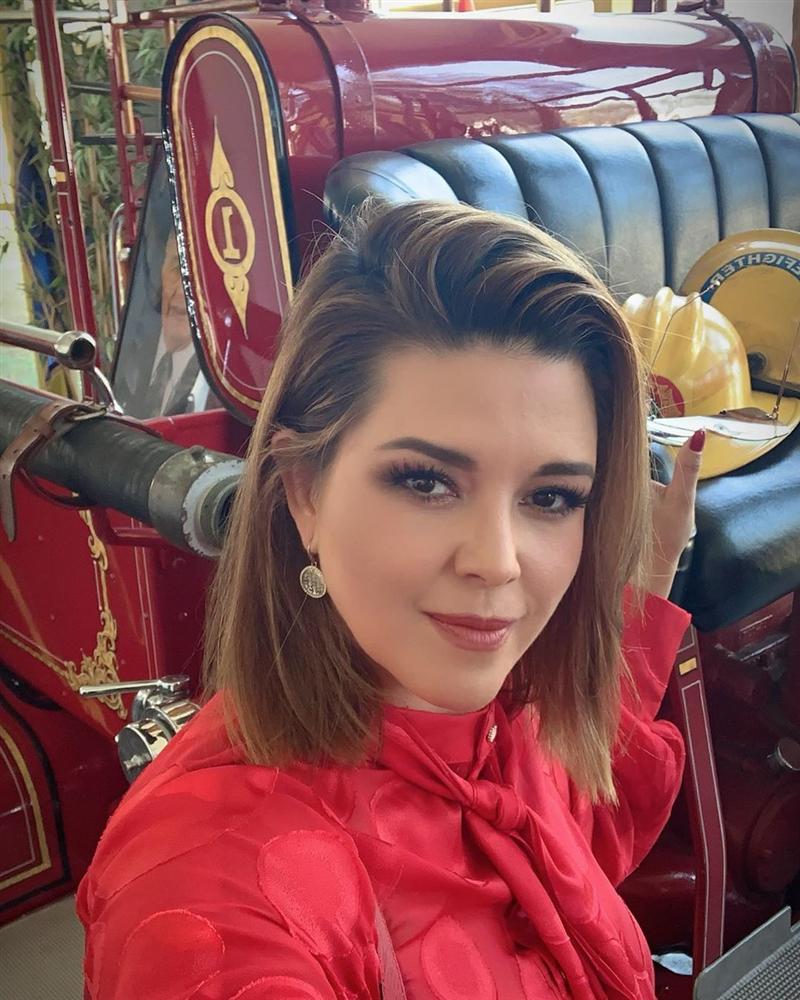 Bản tin Hoa hậu Hoàn vũ 7/3: Hoàng Thùy bị đàn em Tiểu Vy kèn cựa không khoan nhượng-2