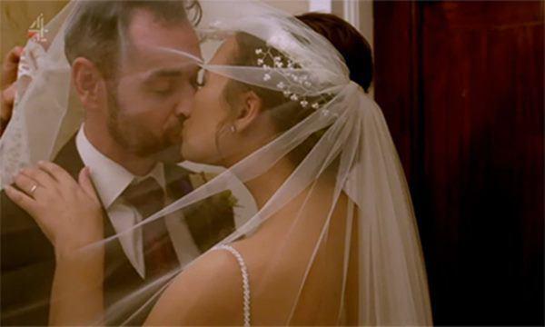 Cô gái chỉ biết chồng là triệu phú khi cưới, nào ngờ bế tắc sau vài tháng sống chung-1