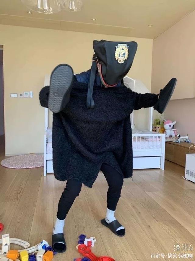 Những hoạt động hài hước của sao Hoa ngữ khi phải ở nhà vì dịch Covid-19-11