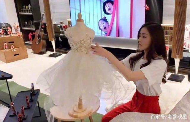 Những hoạt động hài hước của sao Hoa ngữ khi phải ở nhà vì dịch Covid-19-16