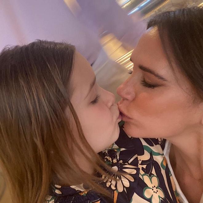 David Beckham ôm hôn Victoria-3