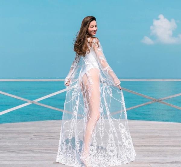 Hồ Ngọc Hà khoe dáng nuột nà với bikini tại thiên đường du lịch Maldives.