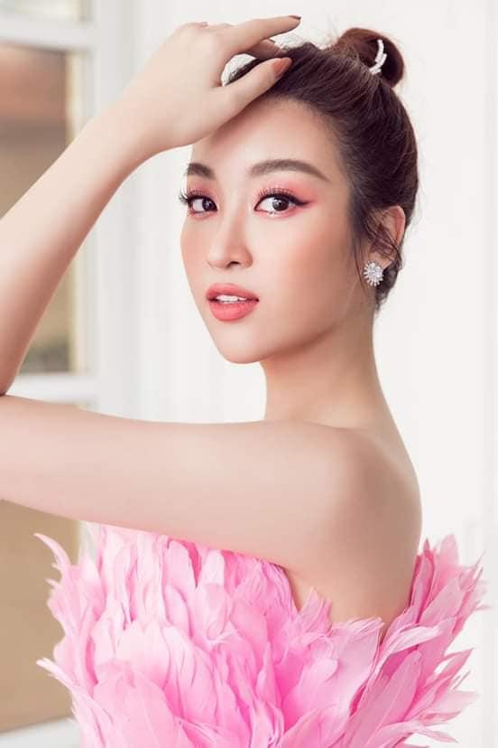 SAO MAKE OVER: Hương Giang mặt mộc da xám xịt - Lynk Lee bị cách ly mà chỉ than về chuyện tỉa lông mày-5