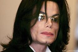 Góc khuất trong đời sống tình dục của Michael Jackson