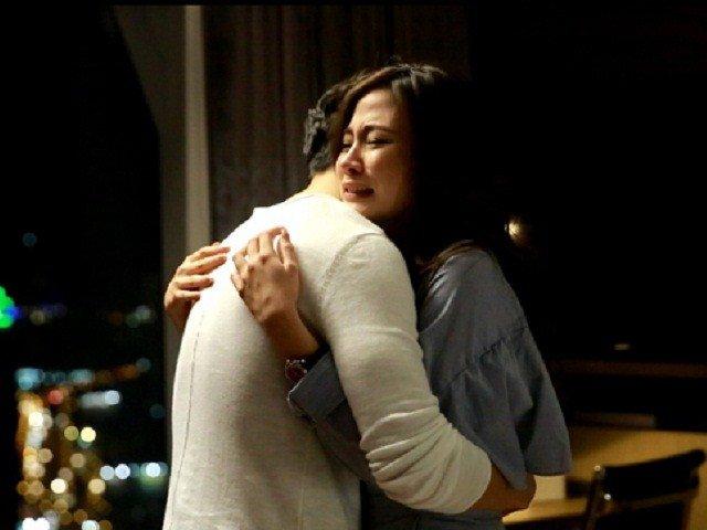 Về nhà nhìn mâm cơm cữ mẹ nấu cho vợ, tôi tức giận hất tung rồi dọn ra khỏi nhà-1