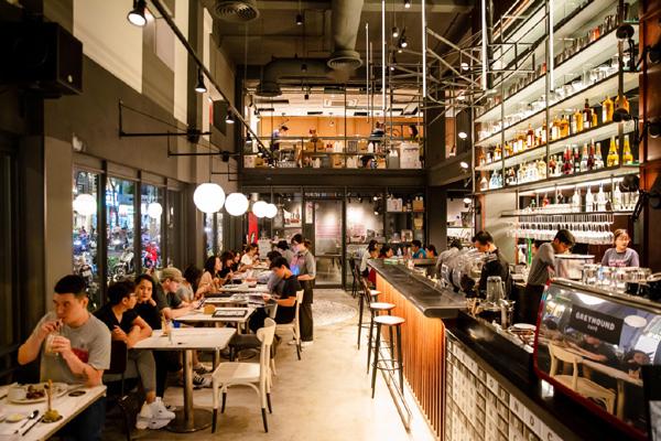 Greyhound Café - dấu ấn mới lạ của thương hiệu F&B Thái Lan-2