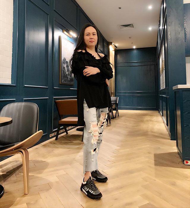 Bộ sưu tập những chiếc quần jeans rách toang, mặc lần nào thảm họa lần đấy của Phượng Chanel-7