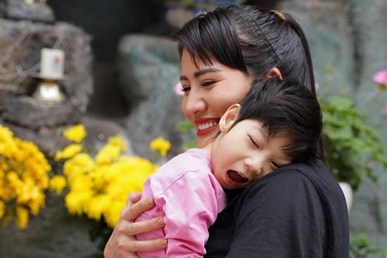 9 năm nuôi con phi thường và giấc mơ đám cưới của diễn viên Minh Cúc