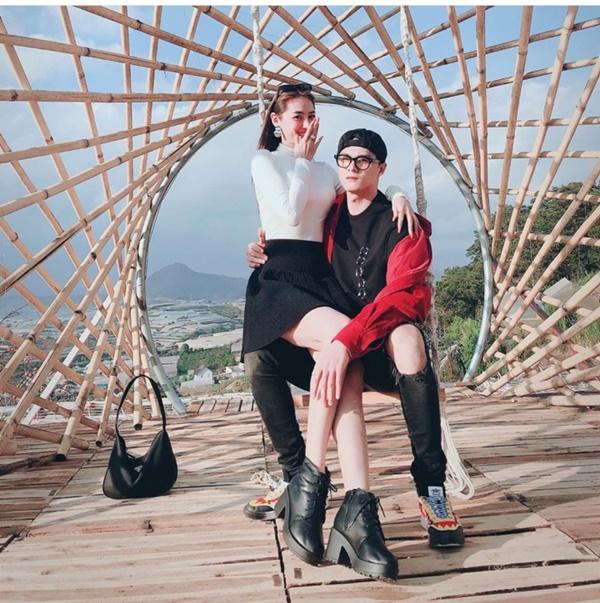 Lâm Vinh Hải gửi gắm Linh Chi: "Em là một món quà và anh ghen với gió vì gió được hôn lên mái tóc em".