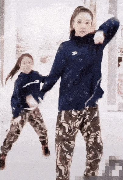 Lý Tiểu Lộ tìm cách đưa con gái vào giới showbiz, Giả Nãi Lượng phản đối kịch liệt?-3