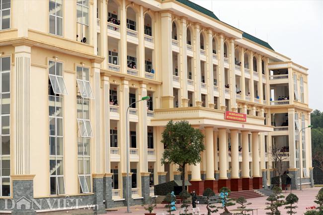 Vào khu bếp quân đội chuẩn bị đồ ăn cho người cách ly vì Covid-19-1