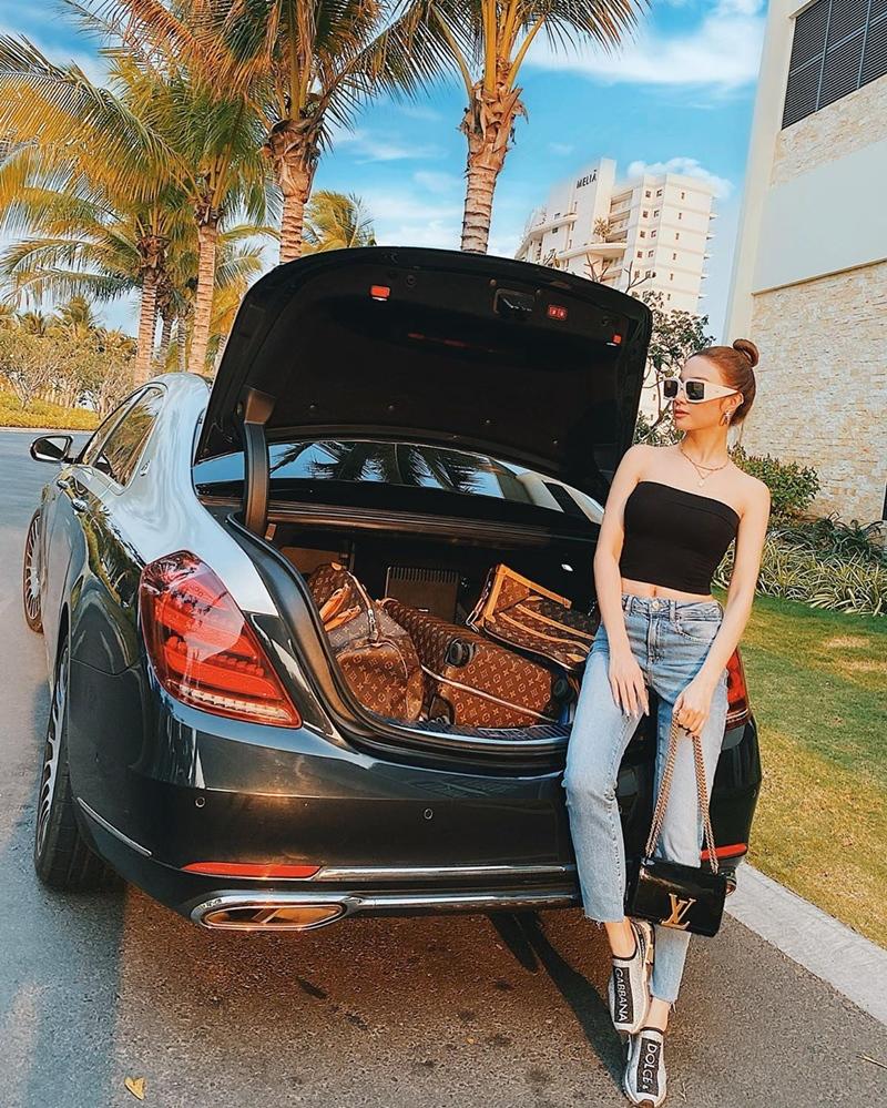 STREET STYLE: Chi Pu thể hiện trình độ mix màu cao tay - Phương Mỹ Chi lên đồ đúng tuổi-7