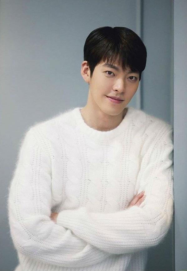 Đen đủi như Kim Woo Bin: Chuẩn bị quay phim đánh dấu sự tái xuất sau thời gian điều trị ung thư thì lại dính ngay lúc dịch COVID-19 bùng phát-1
