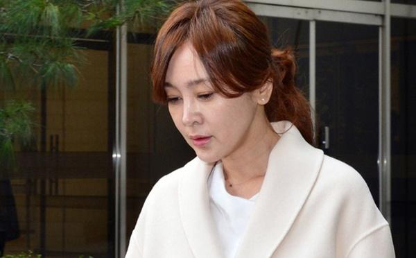 Quá khứ tù tội, bị công chúng tẩy chay của mỹ nhân Mối tình đầu-5