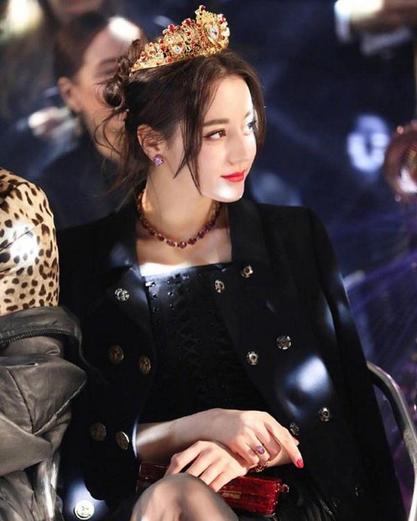 Sau 4 tháng dịch Covid-19 bùng phát tại Trung Quốc, Hoắc Kiến Hoa, Dương Mịch thất nghiệp nằm nhà-3