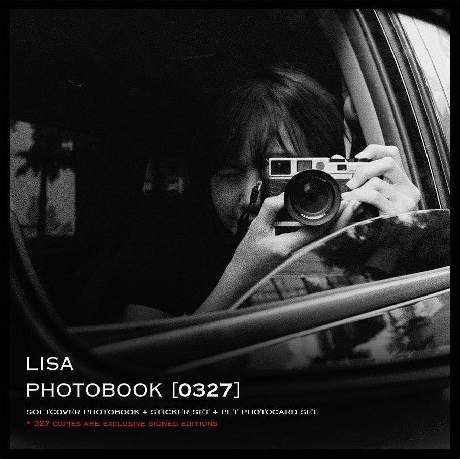 BLACKPINK Lisa mở bán photobook riêng vào ngày 27/3 tới. Photobook bao gồm 152 trang ghi lại hình ảnh cô cùng các thành viên BLACKPINK trong cuộc sống đời thường, sự kiện thời trang và lễ hội âm nhạc.