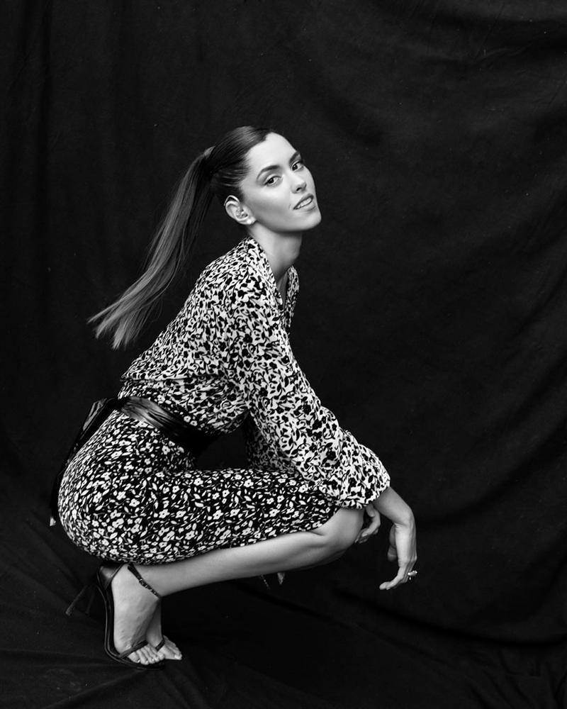 Bản tin Hoa hậu Hoàn vũ 12/3: HHen Niê mặc áo dài trắng, tóc tém hay tóc dài sẽ giúp cô xinh đẹp hơn?-3