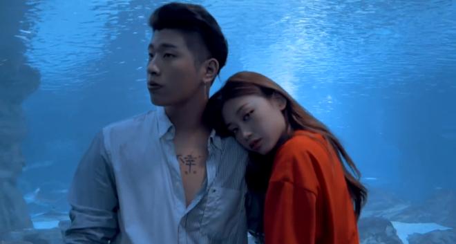 Nam rapper bị fan của BTS ném đá là ai?-5