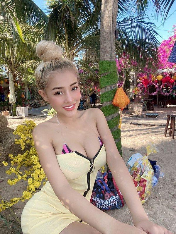 Vừa bị bắt vì dương tính với chất cấm, Ngân 98 đã khoe hình diện váy cô dâu lung linh-6