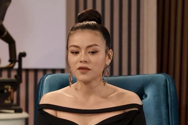 Hải Yến Idol vắt sữa cho con trong khu cách ly của bệnh viện-8