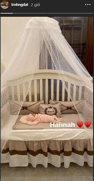 Hé lộ hình ảnh hiếm hoi về con gái mới sinh của rich kid đeo 200 cây vàng ở Nam Định-4