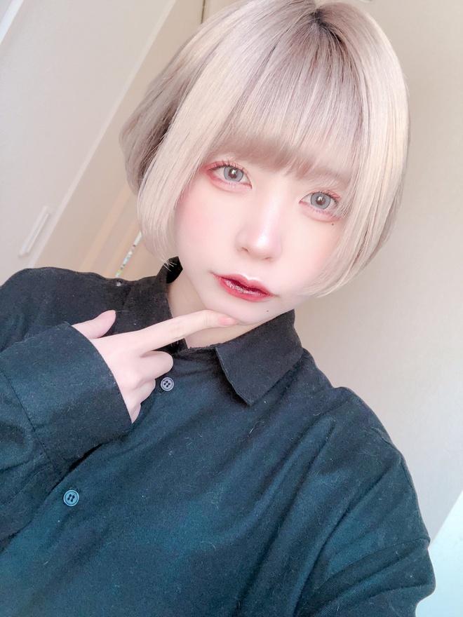 Nữ game thủ Nhật Bản gây tranh cãi khi công khai ảnh mặt mộc-2