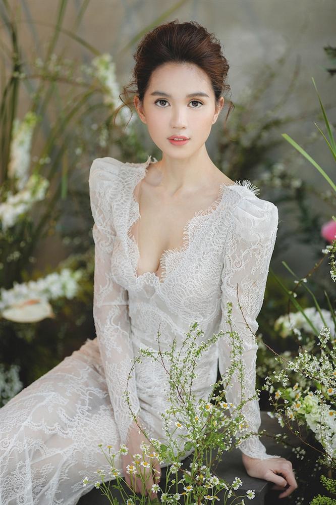 Bên cạnh một Ngọc Trinh thích khoe thân thì có một Ngọc Trinh cô dâu tinh khôi đến dường này đây!-2