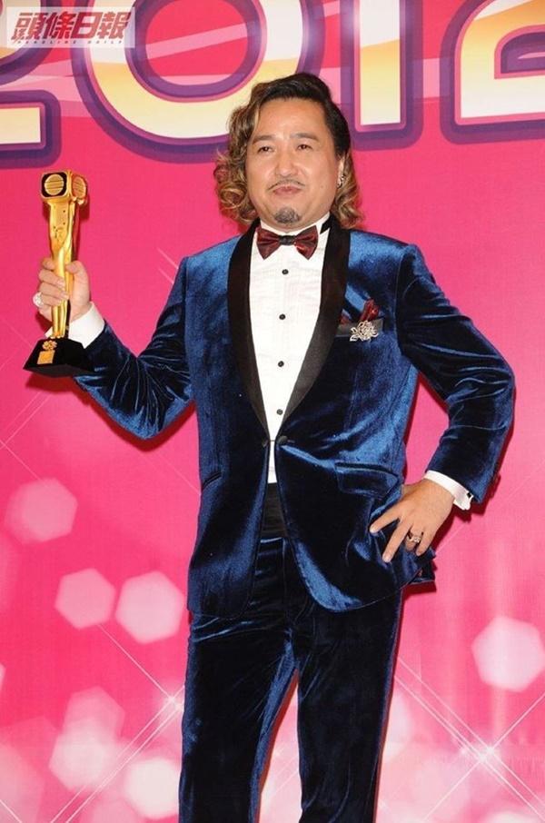 Người qua mặt Xa Thi Mạn - Âu Dương Chấn Hoa đóng 4 phần Bằng chứng thép: Vợ tàn tật, quay phim 50 tiếng lấy tiền chữa bệnh cho con gái-7