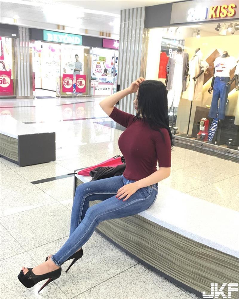 Chỉ vì một bức ảnh, dân mạng rần rần khuyên cô gái đừng ra ngoài buổi đêm-6