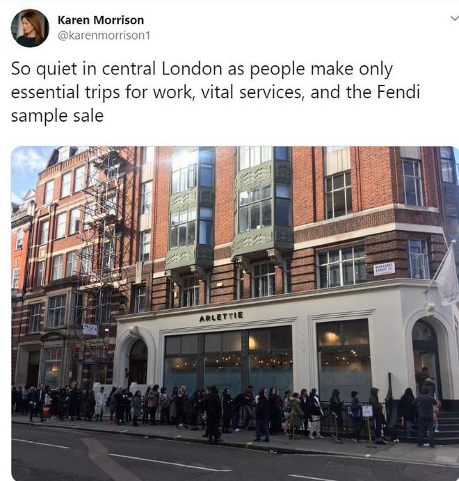 Người dân Anh xếp hàng dài mua đồ Fendi giá rẻ bất chấp dịch Covid-19-1