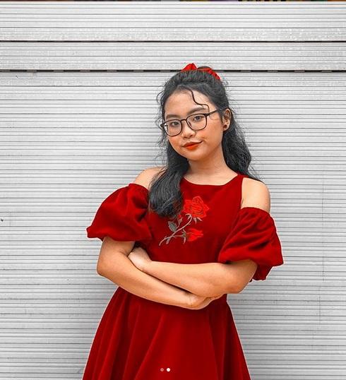 STREET STYLE: Chi Pu thể hiện trình độ mix màu cao tay - Phương Mỹ Chi lên đồ đúng tuổi-3