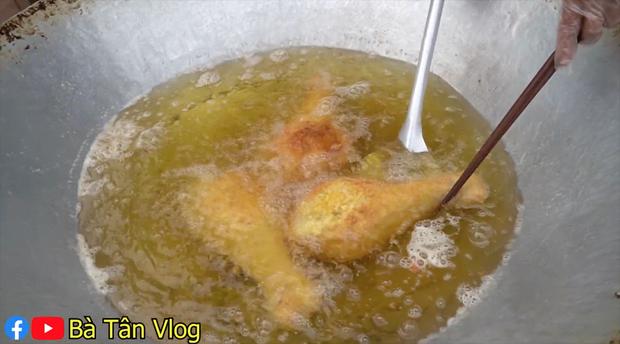 Có thù với món rán cứ làm là hỏng, bà Tân Vlog liền nghĩ ra cách nấu ăn siêu khéo-4