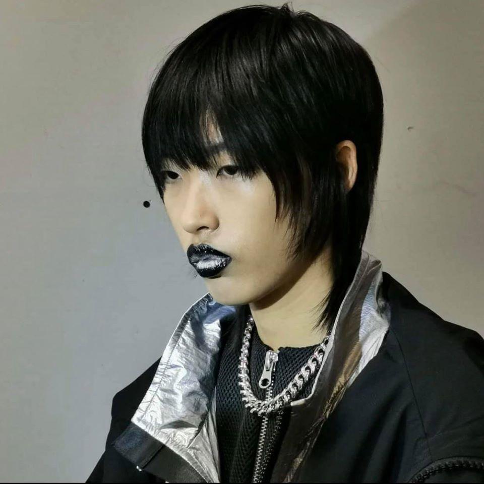 Người mẫu Việt ở Anh: Tôi bị kỳ thị khi mang khẩu trang-3