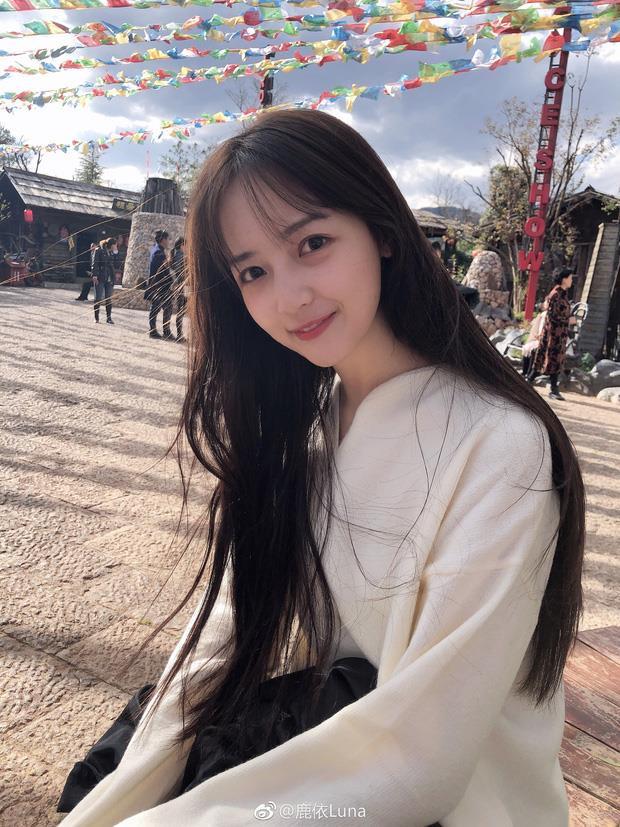 Những mỹ nhân nổi nhất Thanh xuân có bạn: Ngu Thư Hân lấn sóng vì lố thôi rồi-5