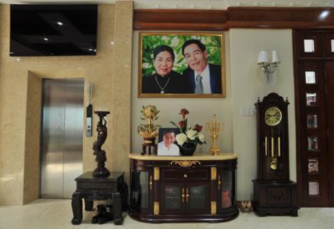 Cận cảnh biệt thự triệu đô, dát vàng 24k của những ca sĩ Việt-15