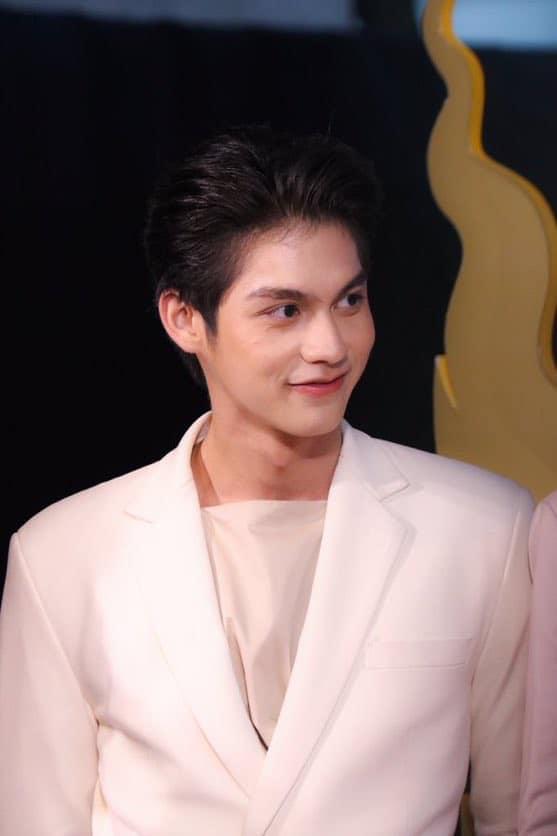 Đến chị đại The Face Thailand cũng mê mẩn hotboy đam mỹ Bright Vachirawit-10