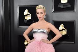 Katy Perry - mỹ nhân bị chồng bỏ chỉ bằng một tin nhắn