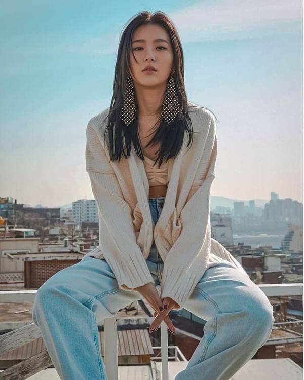 Chẳng cần hàng hiệu, sao Hàn diện đồ bình dân giá rẻ vẫn đẹp ná thở-10