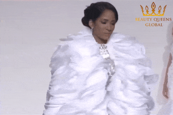 Những chiếc đầm dạ hội 'biến hình' 2 trong 1 cực kỳ ảo diệu của các thí sinh hoa hậu