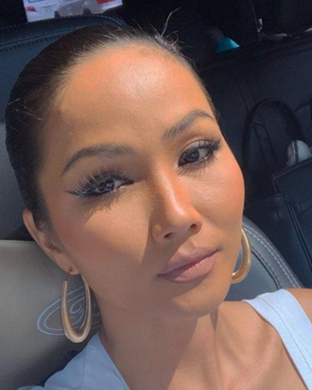 SAO MAKE OVER: Hương Giang bị nhận xét nam tính - Lưu Diệc Phi mất điểm vì răng xỉn màu-3