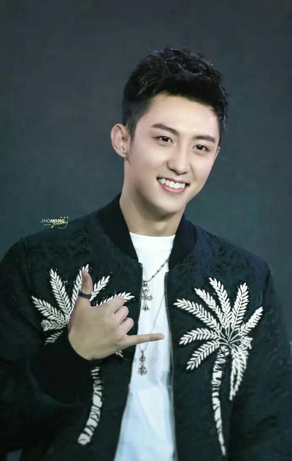 Tiêu Chiến, Triệu Lệ Dĩnh và những ngôi sao Hoa ngữ càng bị ném đá càng nổi như cồn-8