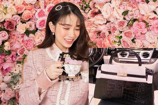 Sắp đến ngày lâm bồn, con gái đại gia Minh Nhựa vẫn làm bao người ghen tị khi tậu túi hàng hiệu giá 1,2 tỷ