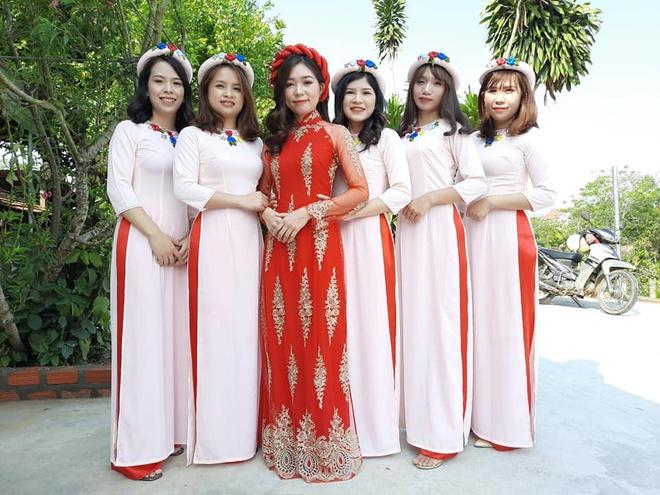 Cô dâu, chú rể Kon Tum hoãn cưới, rước dâu bằng xe máy để tránh dịch-2