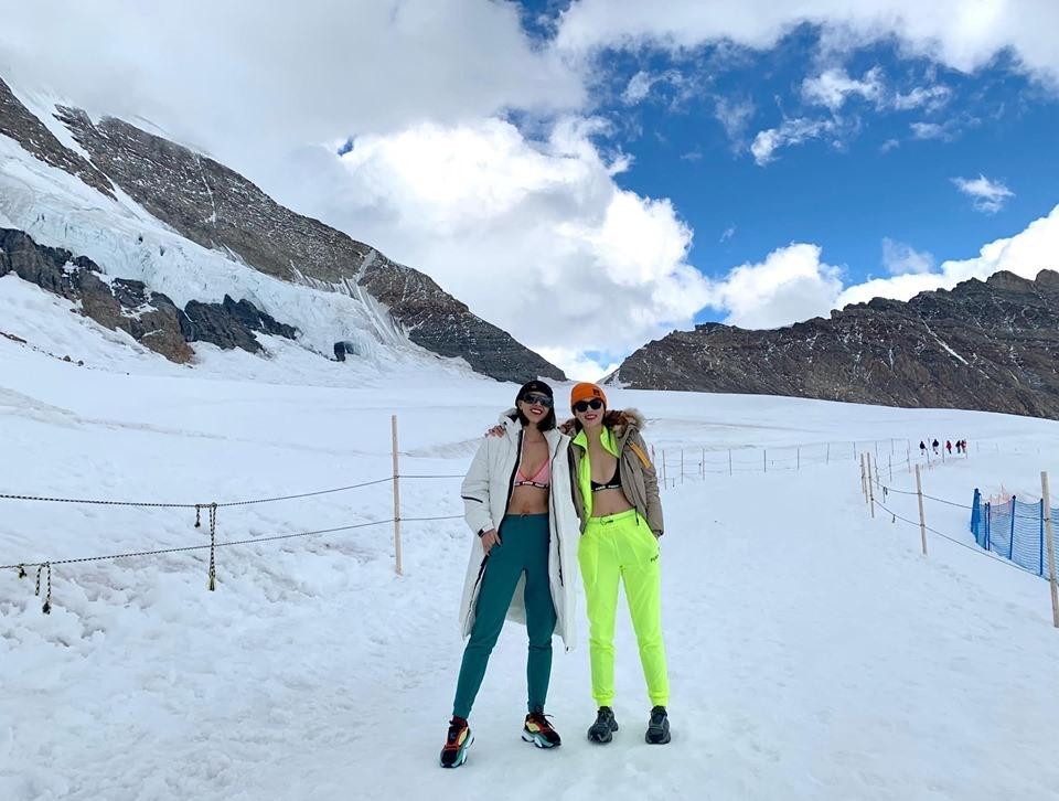 Phạm Hương đu trend mặc bikini giữa trời tuyết chậm cả nửa năm trời, vẫn bị soi chi tiết kém sang-5