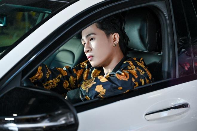 Bắt trend MV Là Một Thằng Con Trai, Midu - Jun Vũ - Nam Thư tiết lộ hình mẫu nam thần lý tưởng-1